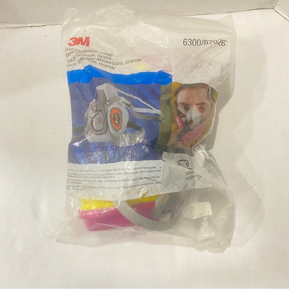 3M Half Facepiece Reusable Respirator 6300/07026(AAD), Respiratory Protection,